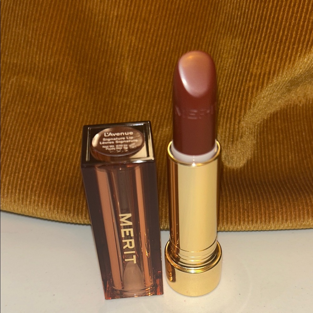 Merit lipstick shade L’Avenue